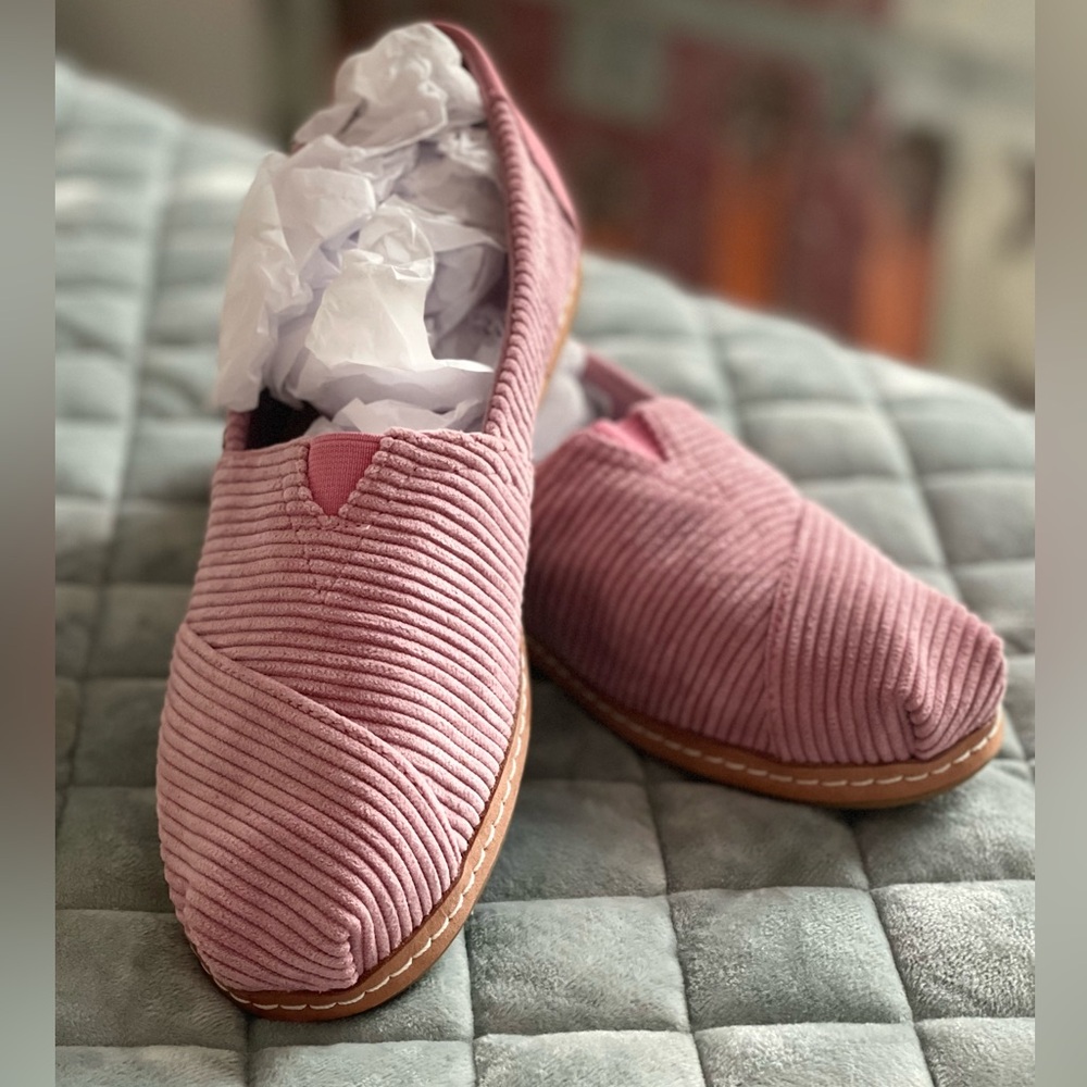 TOMS Women's Pink Corduroy Slip-On Flats ~ Size 7.5 - Picture 9 of 9